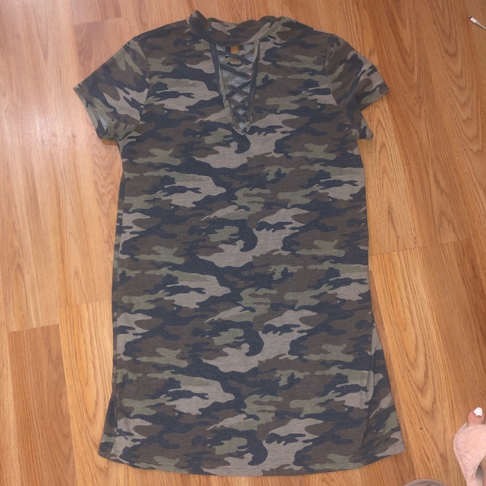 Lace up camo t shirt dress
